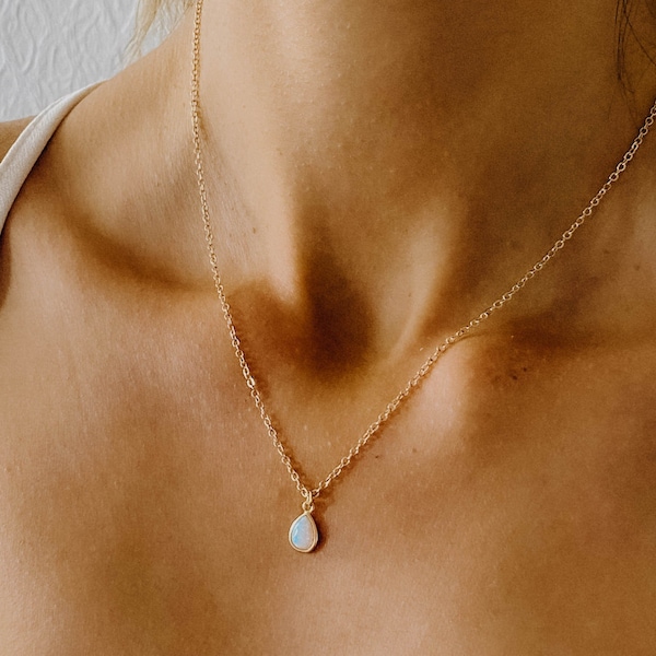 Collier en forme de larme d'opale/pendentif d'opale/pierre de naissance d'octobre/collier d'opale en or/collier bohème/collier en or simple/Orit
