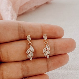 Leaf Earrings/ Dainty Leaf Earrings/ Floral Earrings/ Woodland Wedding/ Bridesmaids Earrings/ Bohemian Bride/ Autumn Fall/ AURÉLIE