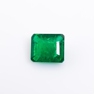 Elegant Top Grade Quality Lab Created Emerald Radiant Shape Cut Stone Loose Gemstone For Making Jewelry 5.5 Ct. 12X10X6 mm M-744
