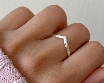 Silver Chevron Ring, 925 Sterling Silver, Minimalist Silver Ring, Stackable Silver Ring, Modern Silver Jewelry, Chevron Ring Band