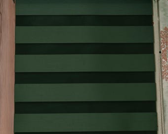 Persianas elegantes con diseño de cebra: Persianas de doble capa para el control de la luz solar.