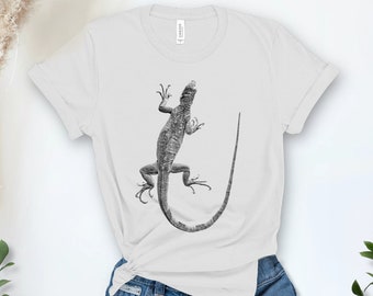 Iguana T-Shirt, Iguana Pet, Lizard Shirt, Animal Shirt, Lizard Lovers, Cute Reptiles, Animal Lovers, Nature Clothing, Wild Life, Iguana Pet