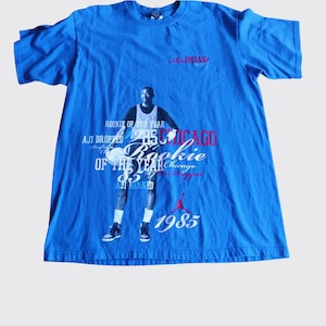 Vintage 90s Michael Jordan T-Shirt – Blue Graphic Tee 23 – Size XL – 1985 Bulls Era – Rare Air Jordan Streetwear