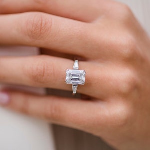 3 Stone Ring Moissanite Engagement Ring 4.59ct Emerald Cut Ring Diamond Wedding Ring Trapezoid Ring Anniversary Ring for Women Promise Ring