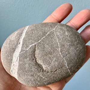Rare Heavy Gray Celtic Wishing Stone With Huge White Circle On Stone Inside/Rare Stone/Natural Striped Rock/Spiritual Gift/Wishing Stone350g
