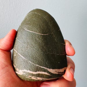 Extremely Rare Large Irish Green Wishing Stone - Celtic Wishing Stone/Energy Stone/Fairy Stone/Lucky Stone/Rare Stone/Zen Stone 287g/96