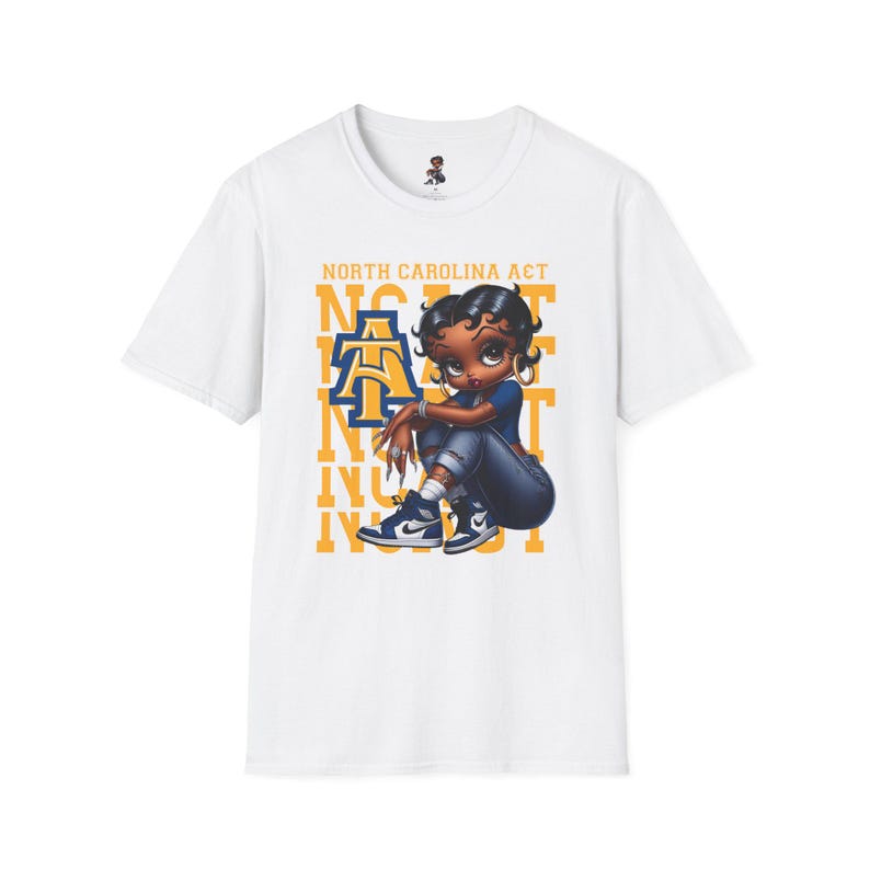 Camiseta unissex macia NCAT Aggies North Carolina AT University Sneakerhead Betty Boop imagem 2