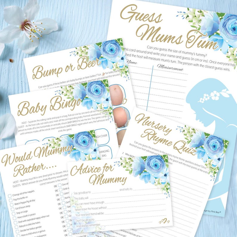 Op de afbeelding: Een set met printbare babyshower-spellen met een blauw en wit bloemenontwerp. De spellen omvatten "Bump or Beer", "Baby Bingo", "Would Mummy Rather", "Advice for Mummy", "Guess Mummy's Tum" en "Nursery Rhyme Quiz".