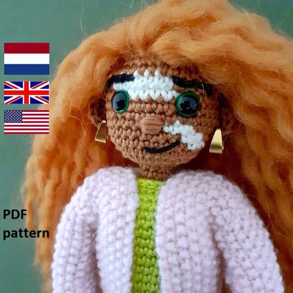 crochet pattern vitiligo doll, with knitting pattern for the cardigan, Dutch and English UK and US terms, with crochet planner