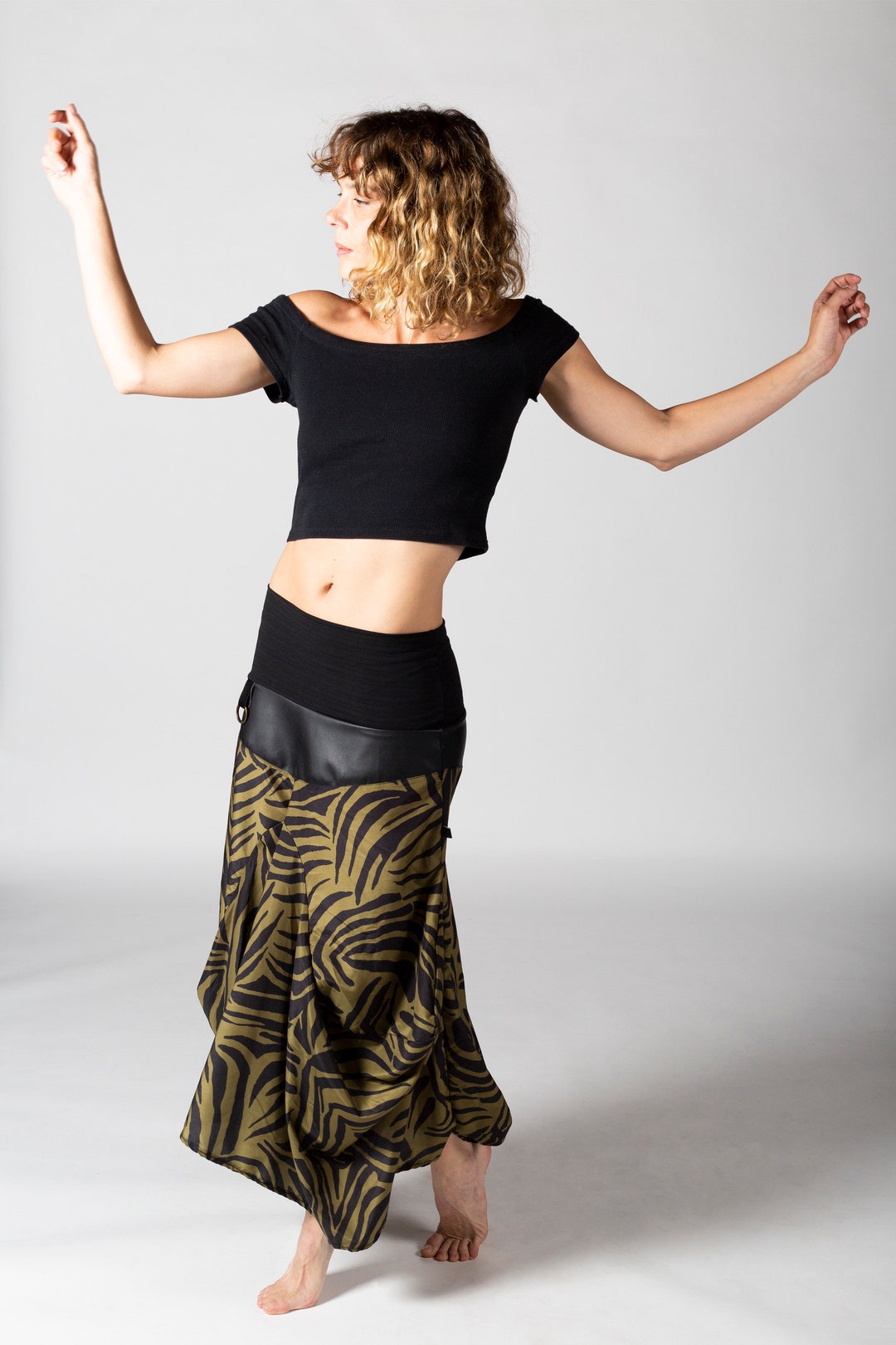 LONG SKIRT With Volume Combined With Imitation Leather - Etsy