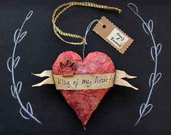 Herz mit Spruchband "King of my heart" und Krone, Geschenk zum Valentinstag aus Papier im Vintage Look