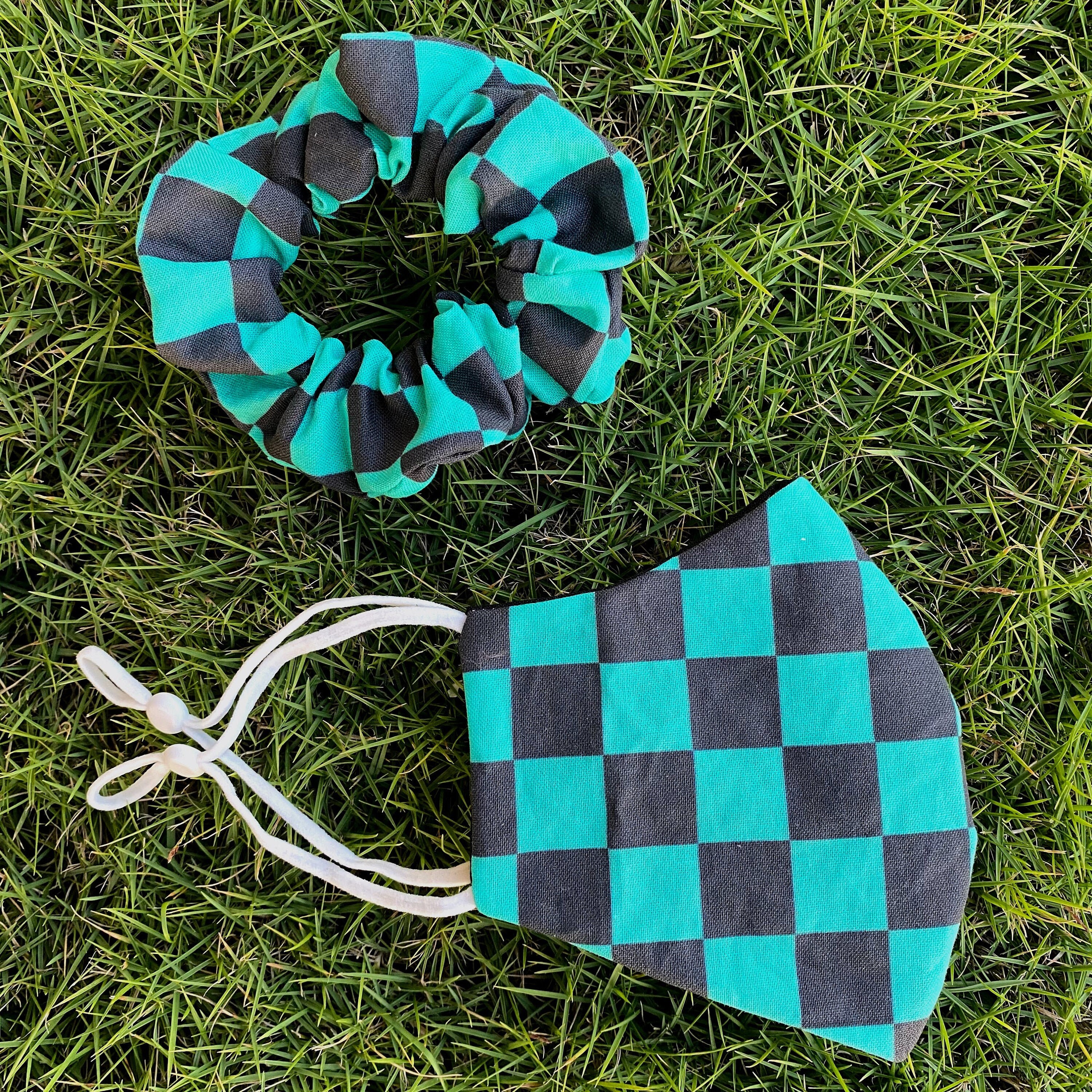 Japanese Kimono Pattern Face Mask: Ichimatsu