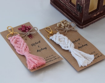 Custom Macramé Keychains, Personalized Wedding Favors for Guests in Bulk, Boho Wedding Favors, Mini Macrame Keychains, Bridal Shower Favors