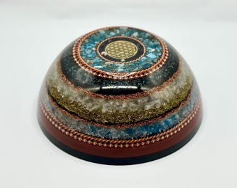 Magnetic Orgonite Dome | Ø15.5 cm | 2.5kg | with powerful neodymium magnets | Glow in the dark