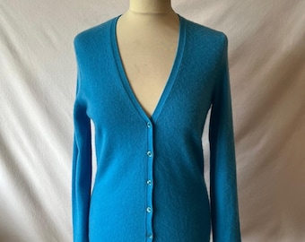 PURE Collection 100% reine Kaschmir-Strickjacke mit V-Ausschnitt. GRATIS UK POST