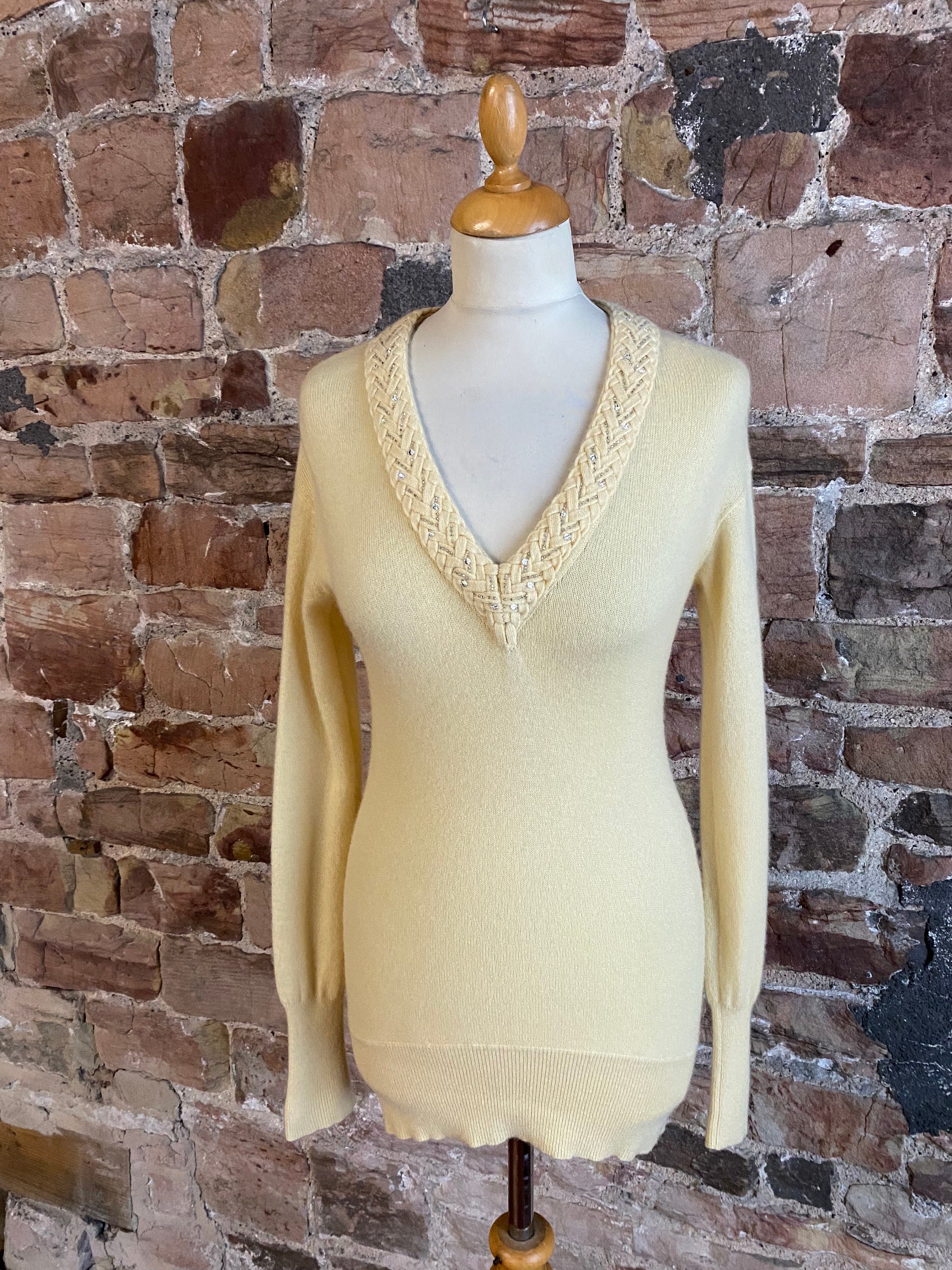 Barneys Co op 100 Pure Cashmere V Neck Sweater. FREE UK POST