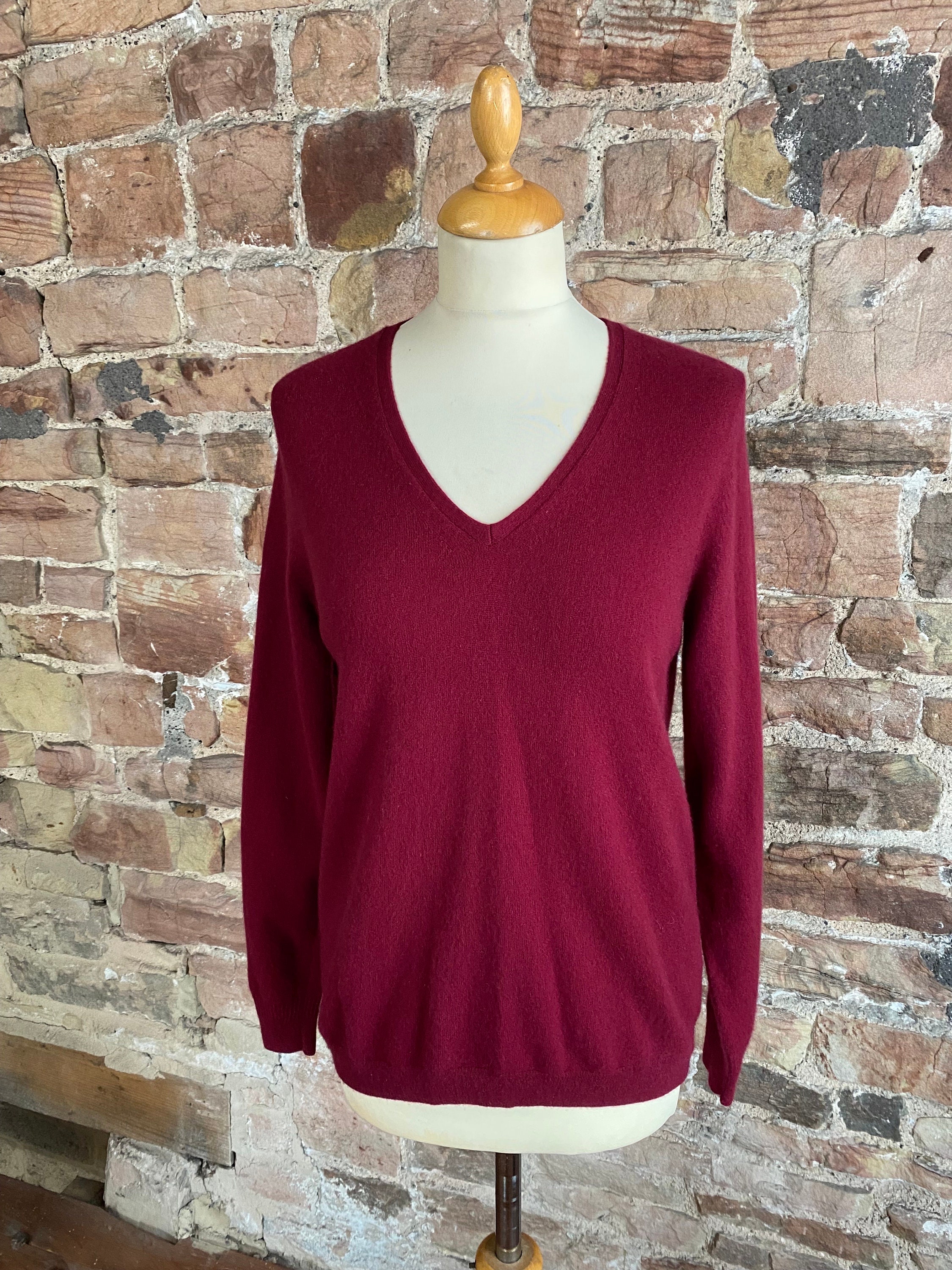 PURE Collection 100% Pure Cashmere V Neck Sweater. FREE Uk POST