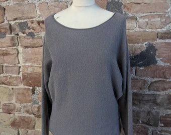 BCBGMAXAZRIA 100% Pure Cashmere Boat Neck Batwing Sweater. FREE Uk POST