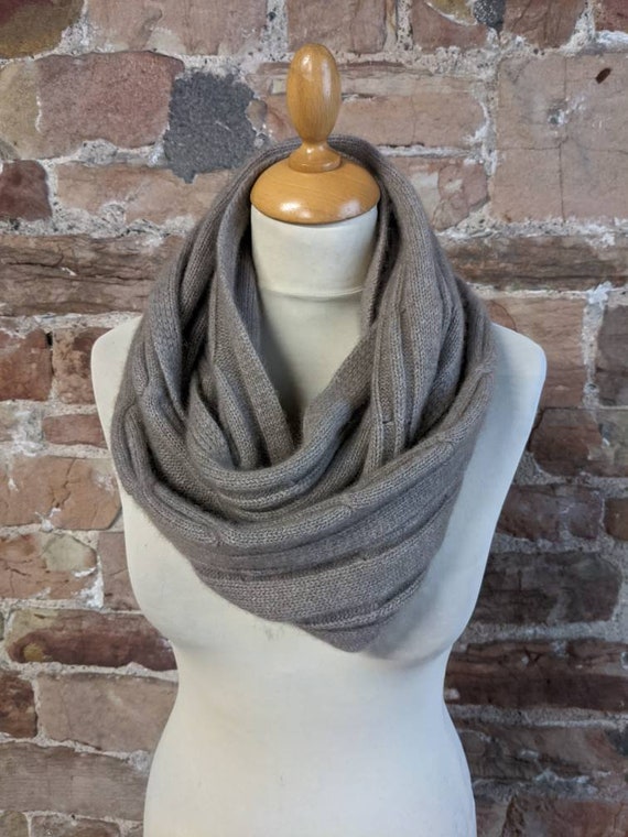 Pure Cashmere Chunky Cable Knit Snood 
