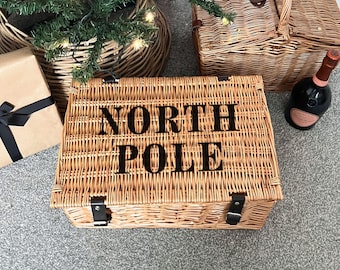 Kerstmand Noordpool - Gepersonaliseerd cadeau voor kinderen - Geschenkmand kerstavond - Natuurlijke kerstversiering - Familieaandenken