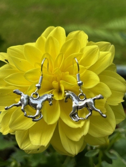 Horse Earrings, Silver Horse Earrings, Horse rider gift, Sport Earrings, Sports Jewellery, Olympic sports Jewellery, Equestrian Earrings