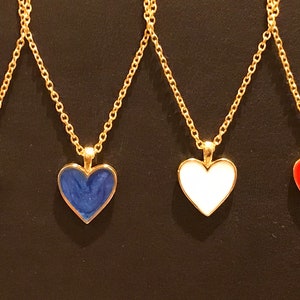 Herz Emaille Halskette, Herz Halskette, rotes Herz Halskette, weißes Herz Halskette, blaues Herz Halskette, türkises Herz Halskette.