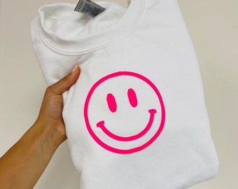 Smiley Face Sweatshirt Retro Pink Preppy/ VSCO Girl/ Smiley Face Aesthetic/ smile face sweatshirt/  Crewneck trendy/ Y2K Preppy Sweatshirt