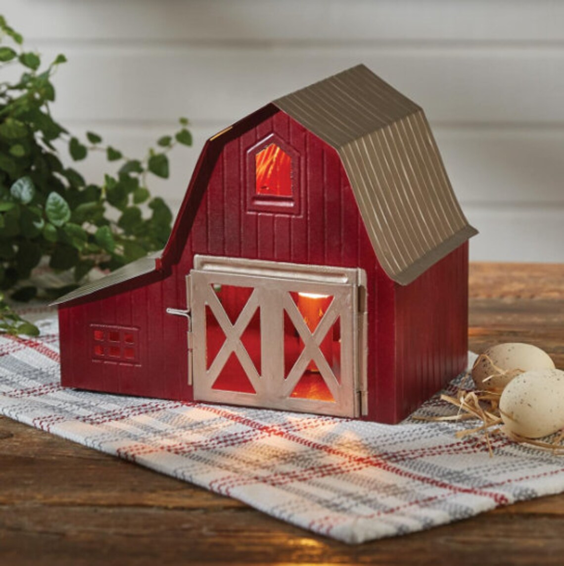 Red Metal Barn Lamp Home Décor Table Centerpiece Lighting Etsy