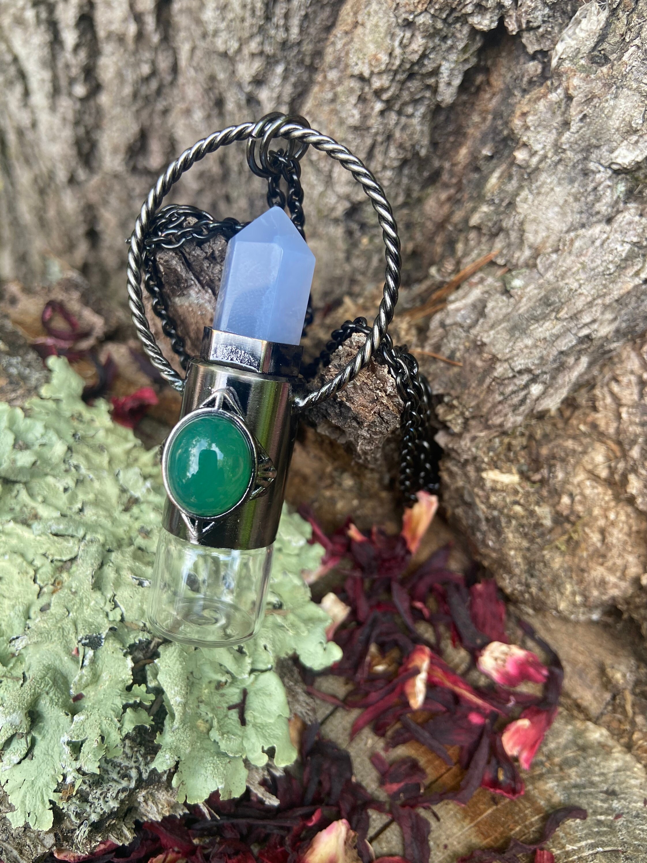 Pyrium-laced Crystalline Vial (item) 14 Lace Blue Agate Crystal Essential Oil Vial Necklace | Etsy