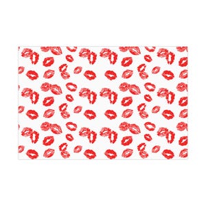 Kiss Mark Gift Wrap Papers - Romantic Wrapping Paper for Valentine&#39;s Day, Parties, Anniversaries, Birthdays, Special Occasions