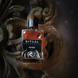 ASRAIA . Botanical Perfume . Floral . Rose . Jasmine . Fresh Ginger . Vetiver . Sandalwood . Oakmoss . Labdanum . All Natural Perfume .