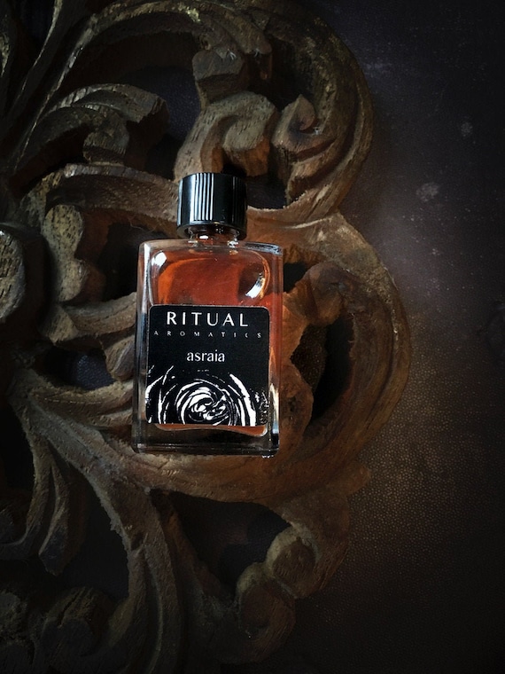 ASRAIA . Botanical Perfume . Floral . Rose . Jasmine . Fresh Ginger . Vetiver . Sandalwood . Oakmoss . Labdanum . All Natural Perfume .