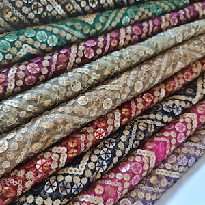Sabyasachi Net Lehnga Dress Materiale Tessuto con paillettes glitterate 44" al metro