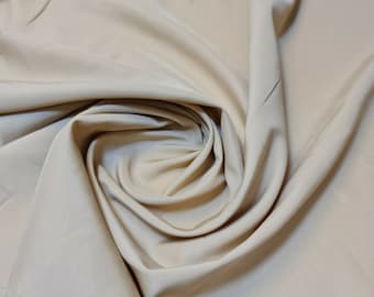 Tissu Crêpe Polyester Rose Framboise Soft Touch – Largeur 44 Pouces, Vendu Au Mètre, Léger
