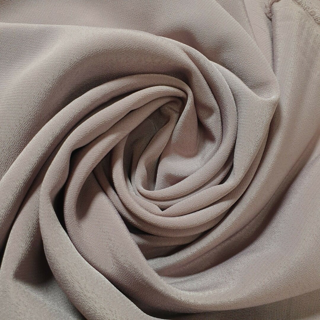 Plain Crepe Fabric (Turkey Crepe) in Oshodi - Clothing, Oloruntobi