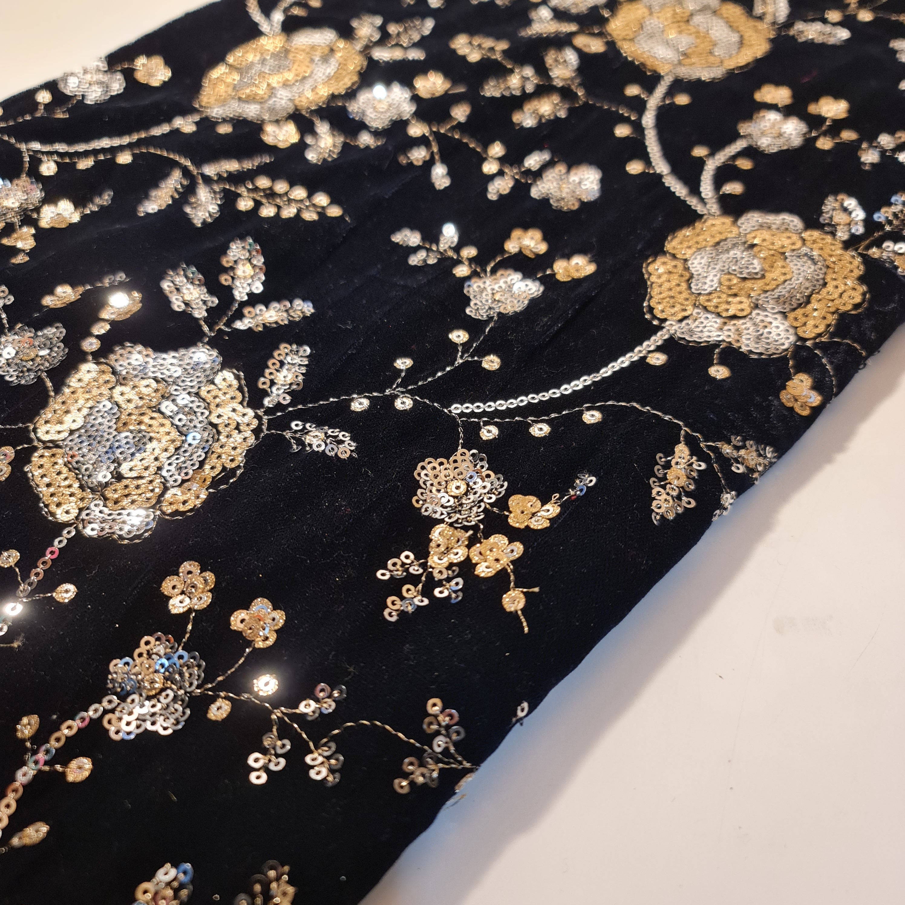 Novelty Micro 3 Crown Velvet Material Glitter Metallic Embroidery 