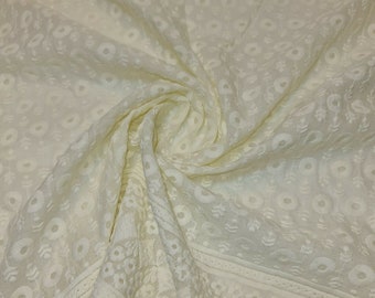 Broderie Anglaise Soft Flower Embroidery 100% Cotton Dress Craft Fabric 44" (Cream- 8