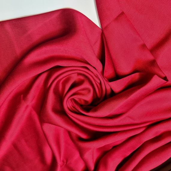 Cerise Plain VISCOSE CHALLIS FABRIC Soft Non Stretch Dress Craft Costume  Material 58