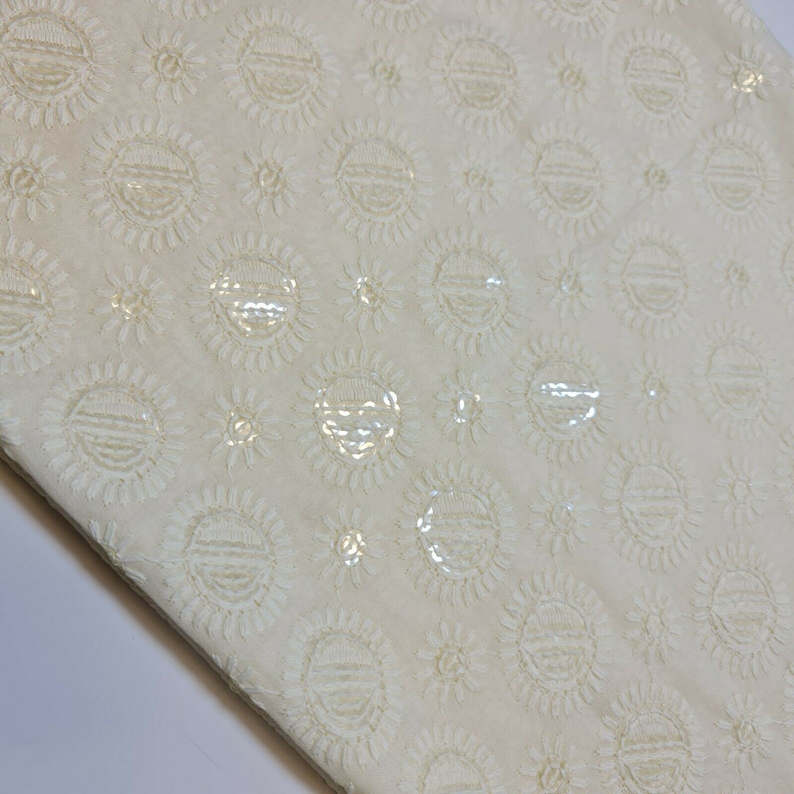 Remi Broderie Cotton Dress In White Gracie Embroidery Ivory - Foto 3