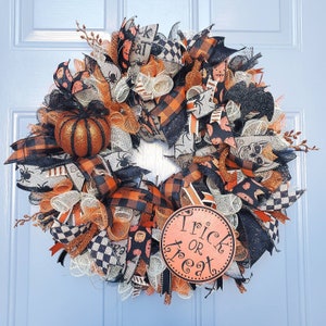 Halloween vintage style wreath, trick or treat, Halloween decor, front door wreath, indoor outdoor wreath, pumpkin wreath