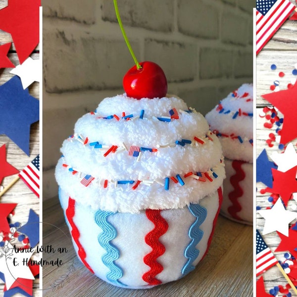 4th of July patriotic faux cupcakes, yarn cupcake wreath attachment, summer fake bake