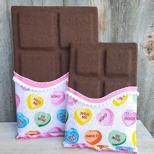 Giant Valentine fake chocolate bar, Valentine's Day wreath attachment, candy hearts