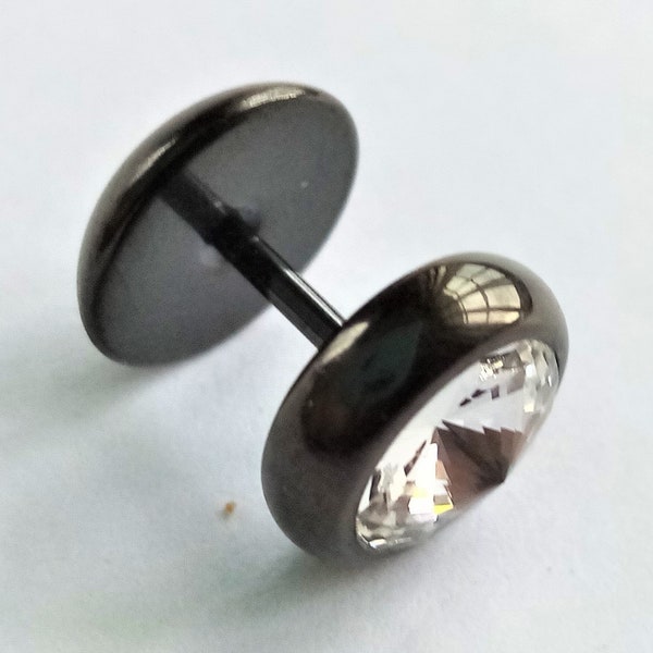 Stainless steel earring for men black enamelled with zirconite and screw closure of the same diameter. - ENIGMA