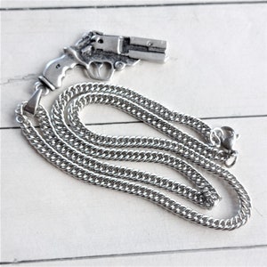 Necklace with replicant revolver pendant / Pendant with retro revolver in stainless steel