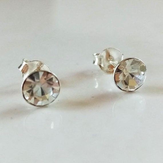 Elegant Silver Ear Studs with Swarovski Crystal