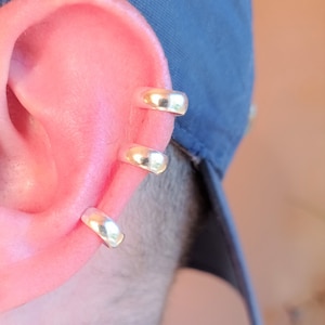 Pendiente minimalista de plata de ley para hombre: pendiente de cartílago sin perforar de plata 925, unisex, ajustable con clip.