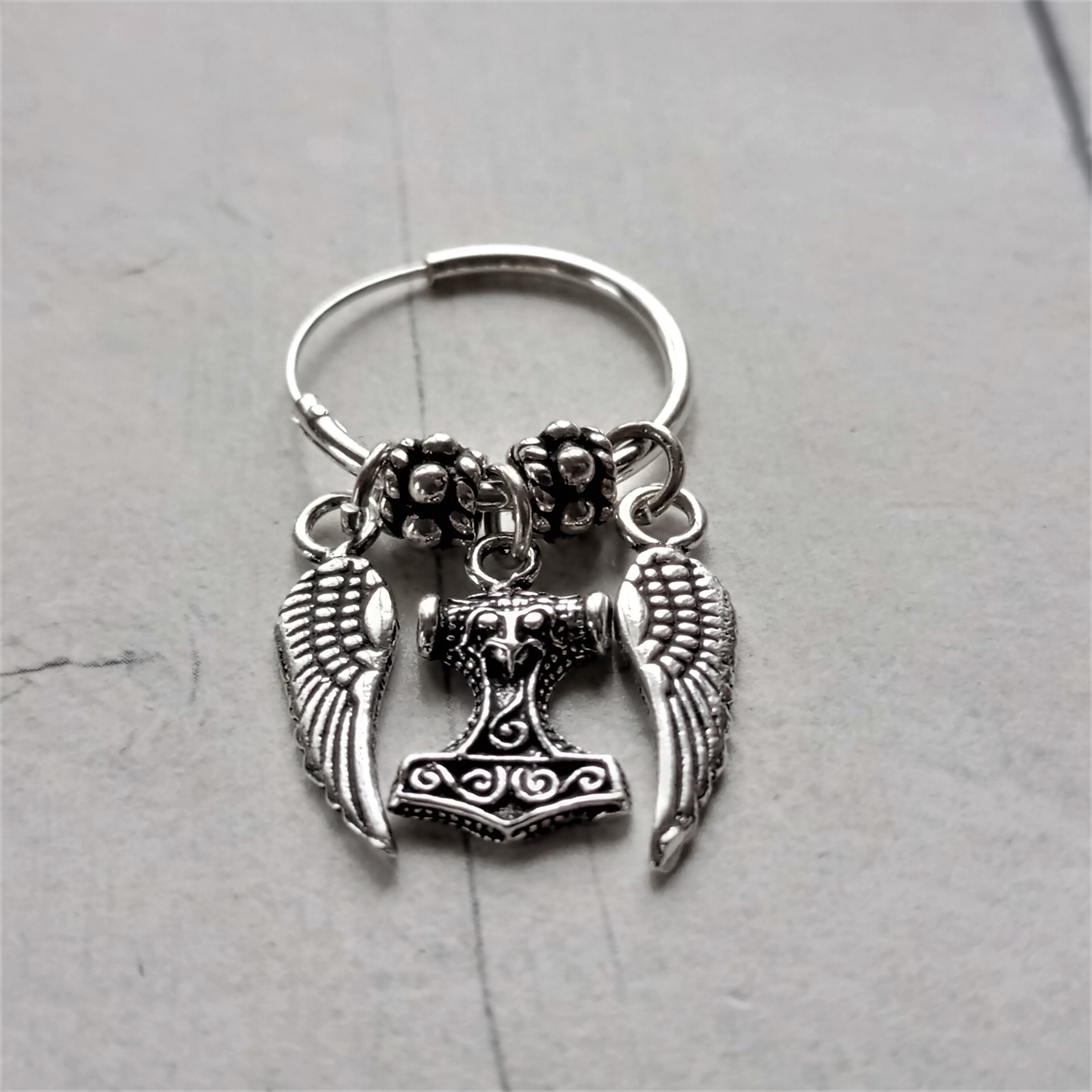 Thor's hammer and wings earring in 925 sterling silver with 16 mm hoop / Men's Viking earring - Thor in silver