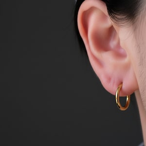 24K guldpläterade sterlingsilverörhängen – minimalistisk unisexstil, 14 mm