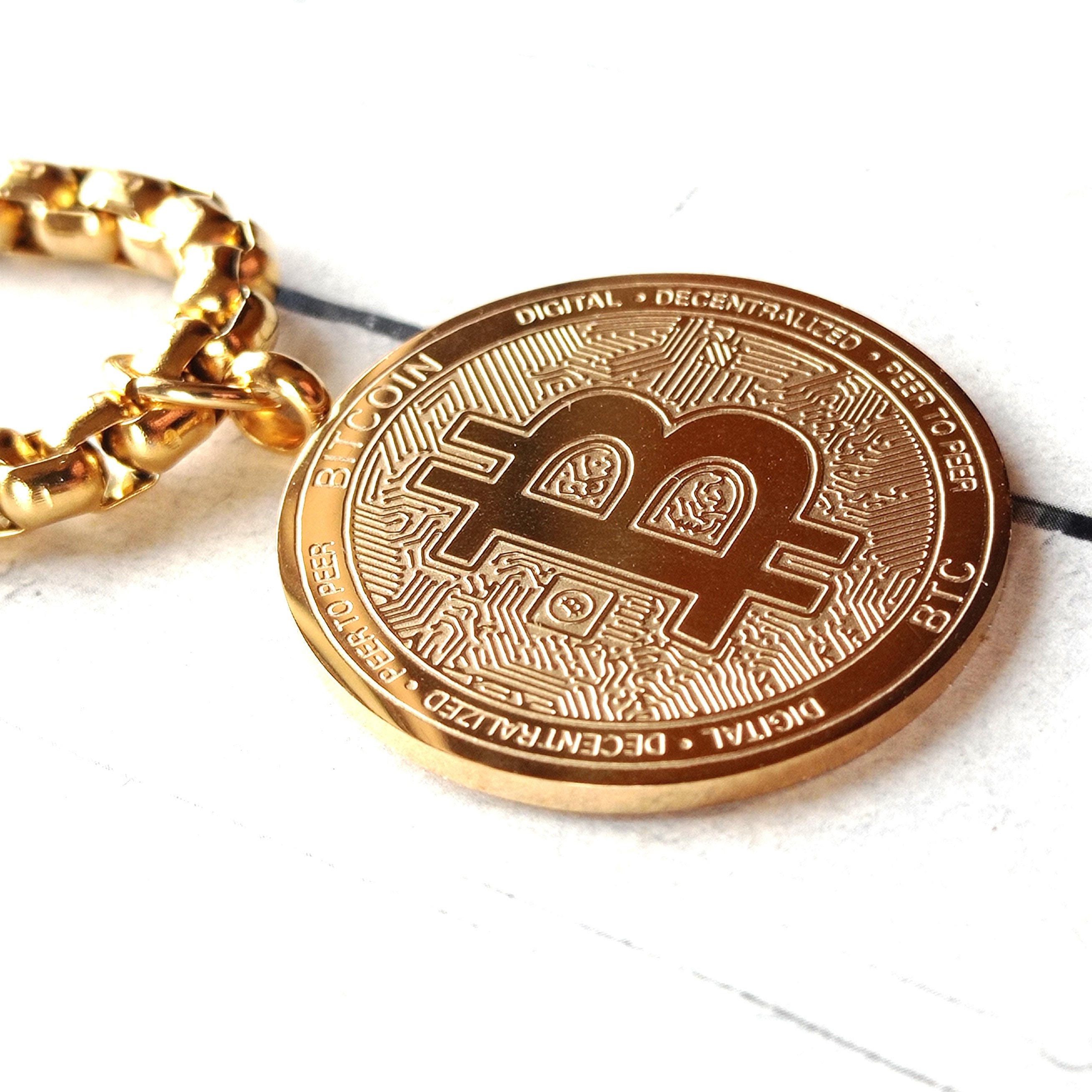 金色の超幅広ネックレスにビットコイン シンボルのペンダント。 - Etsy 日本
