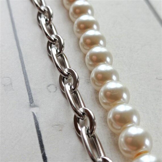 ■VINTAGE HOLLYWOOD■ Chain Half Pearl Necklace VH25NNNE171V Clioro-Stainless-steel-Gold-
